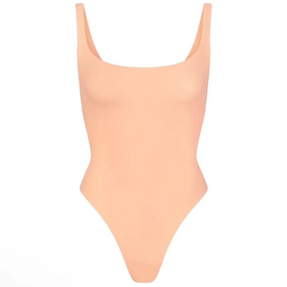 SKIMS Fits Everybody Square Neck Bodysuit Faded Nectar Medium